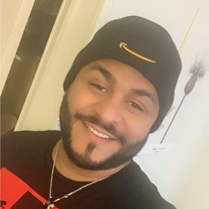 Meet your Posher, Jonathan